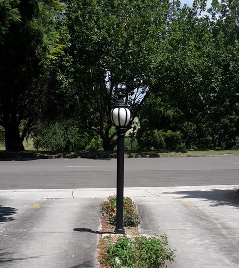 driveway-lamp-post